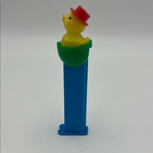 Vintage EASTER CHICK PEEP WITH RED HAT IN EGG PEZ CANDY DISPENSER